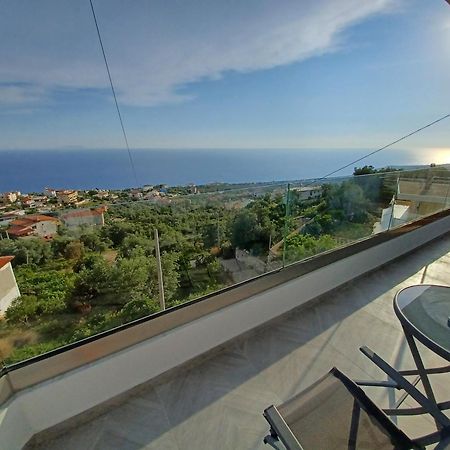 Ionian Pearl Lägenhet Dhërmi Exteriör bild