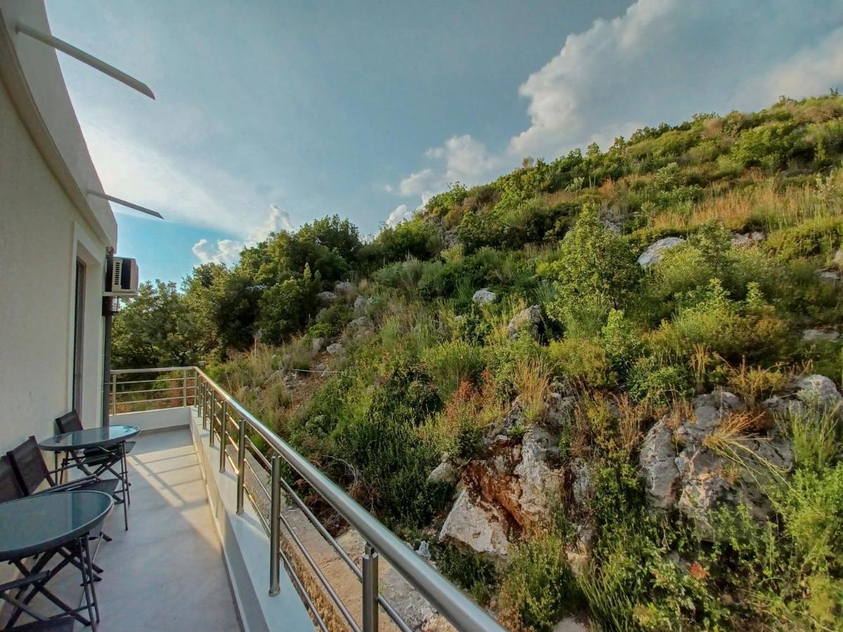 Ionian Pearl Lägenhet Dhërmi Exteriör bild