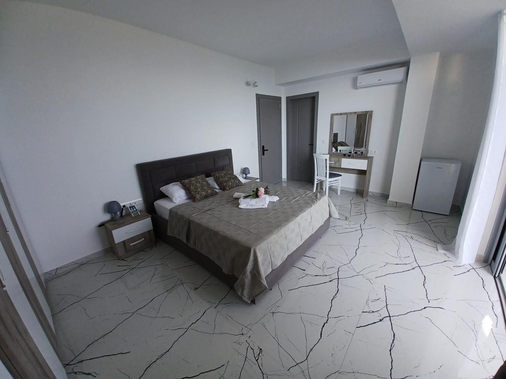 Ionian Pearl Lägenhet Dhërmi Exteriör bild